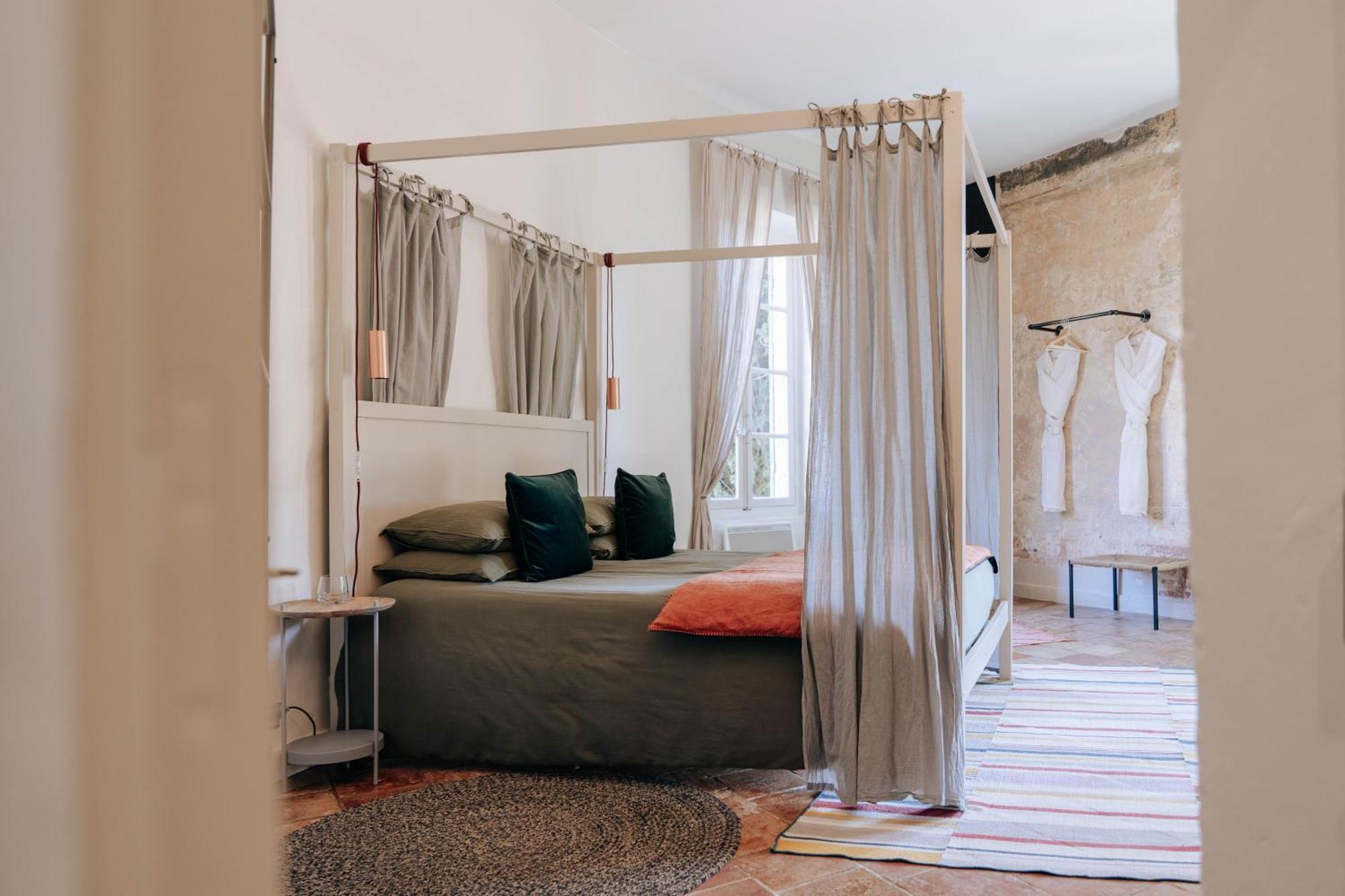 Maison 1643 Guest house